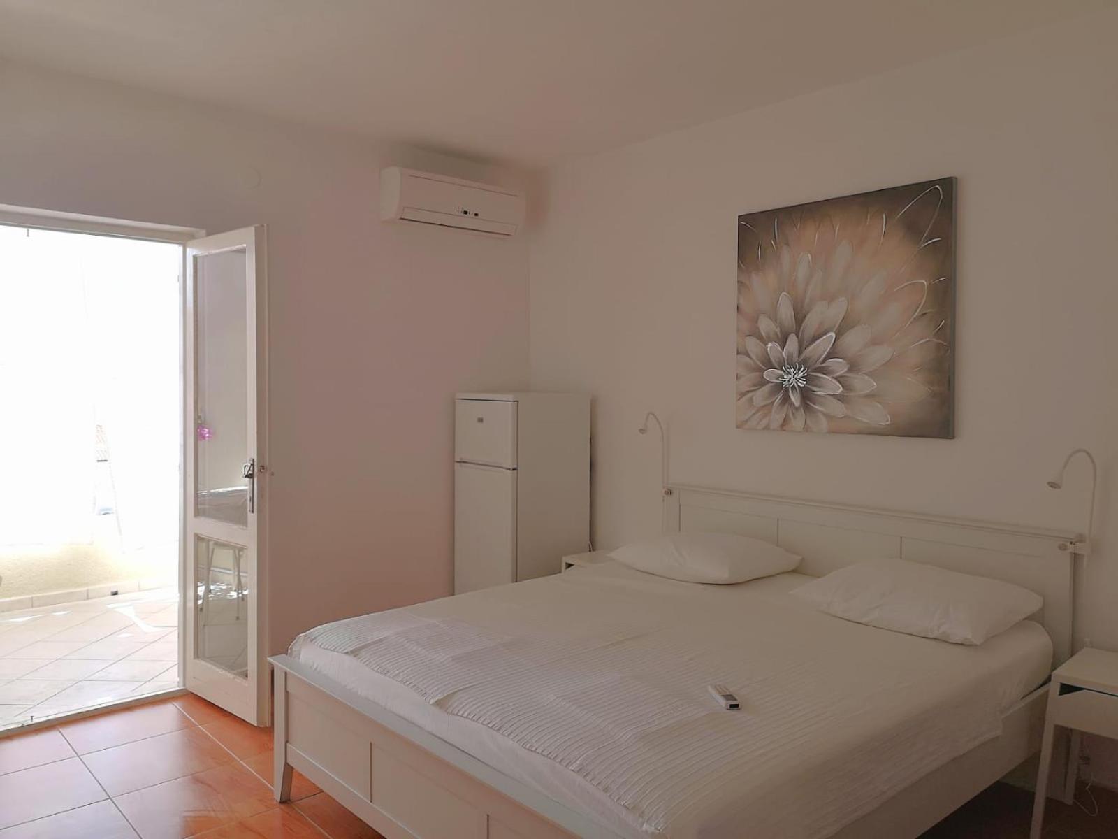 Apartments Angela Makarska Chambre photo
