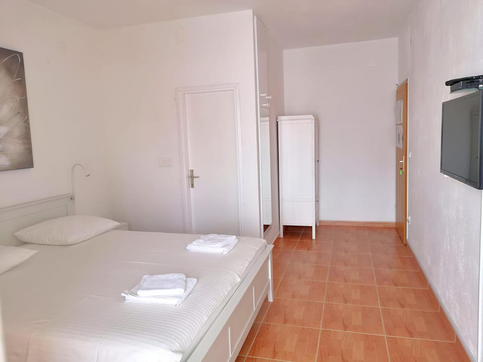 Apartments Angela Makarska Chambre photo